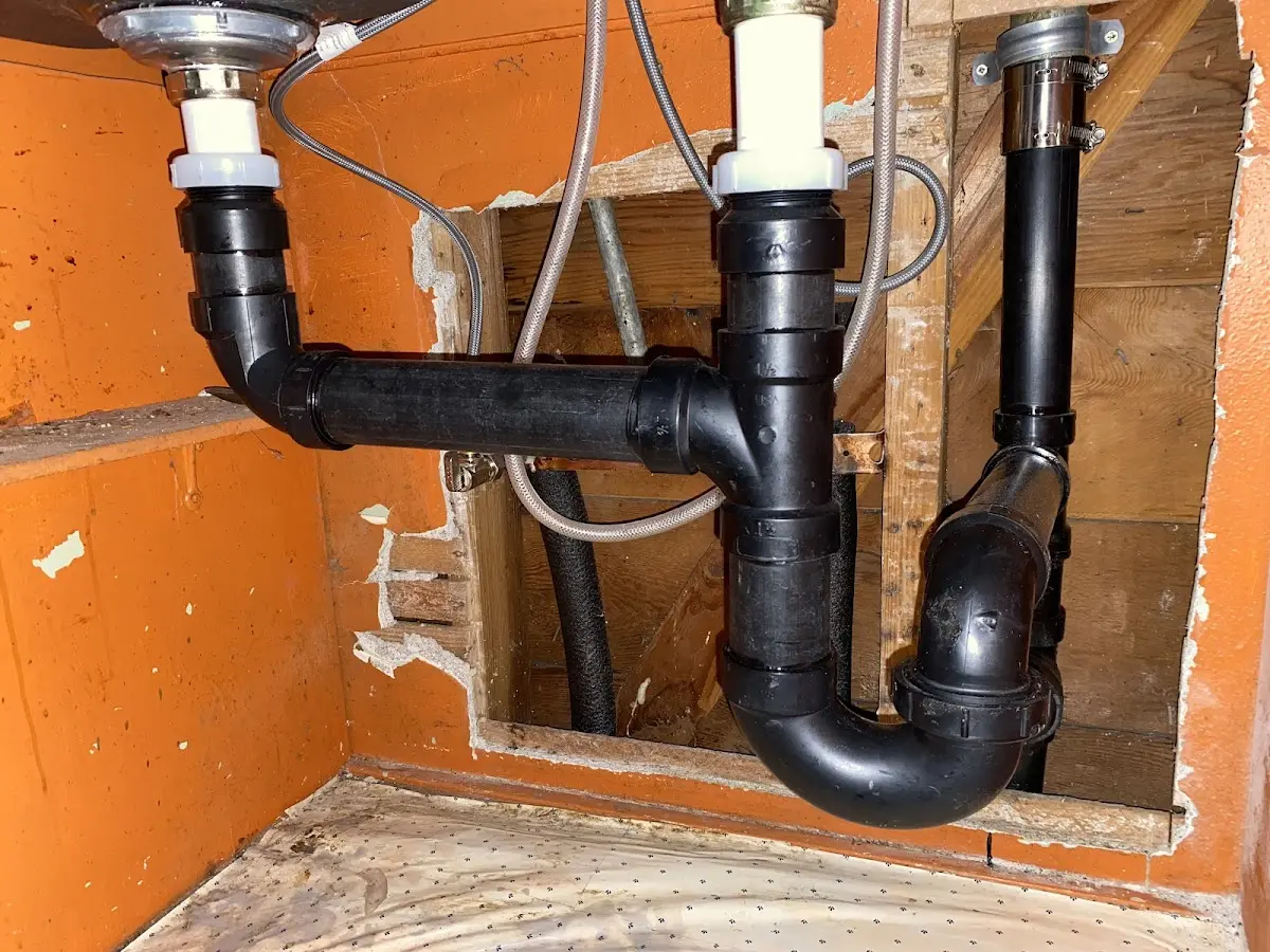 Professional Pipe Bursting equipment and tools on the job in Ray